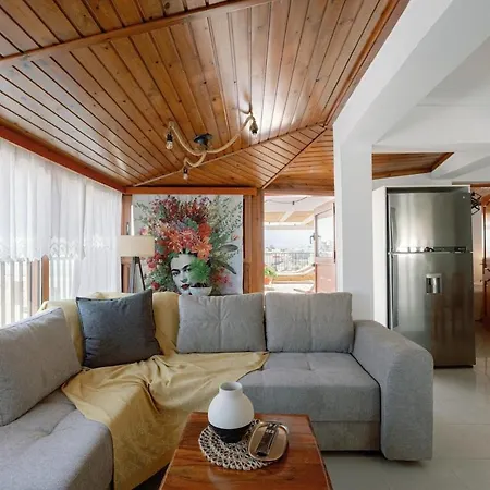 Daire Skyloft - Rooftop Jacuzzi & Sea View -